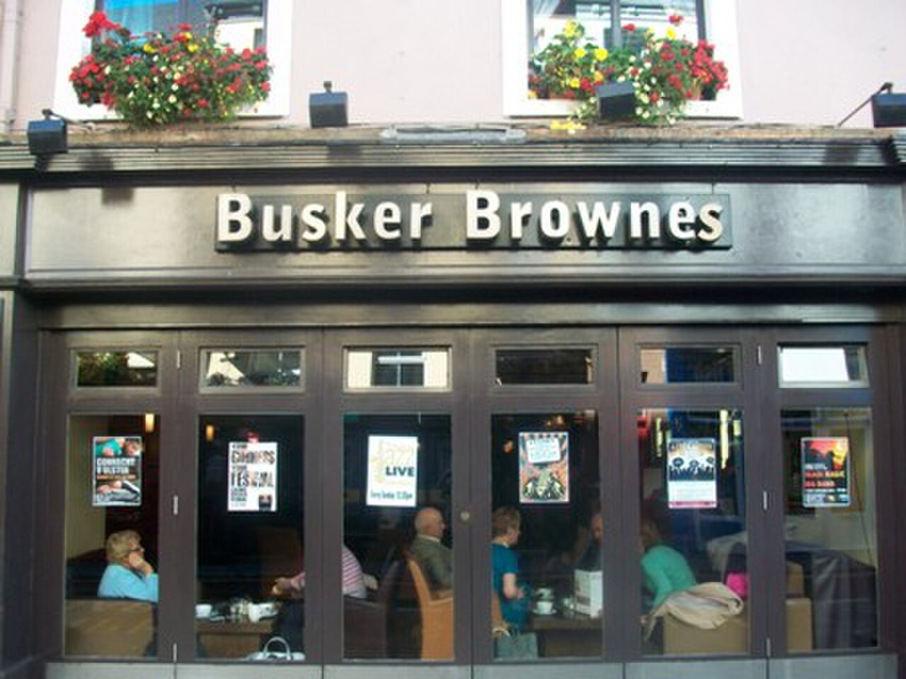 Busker Brownes