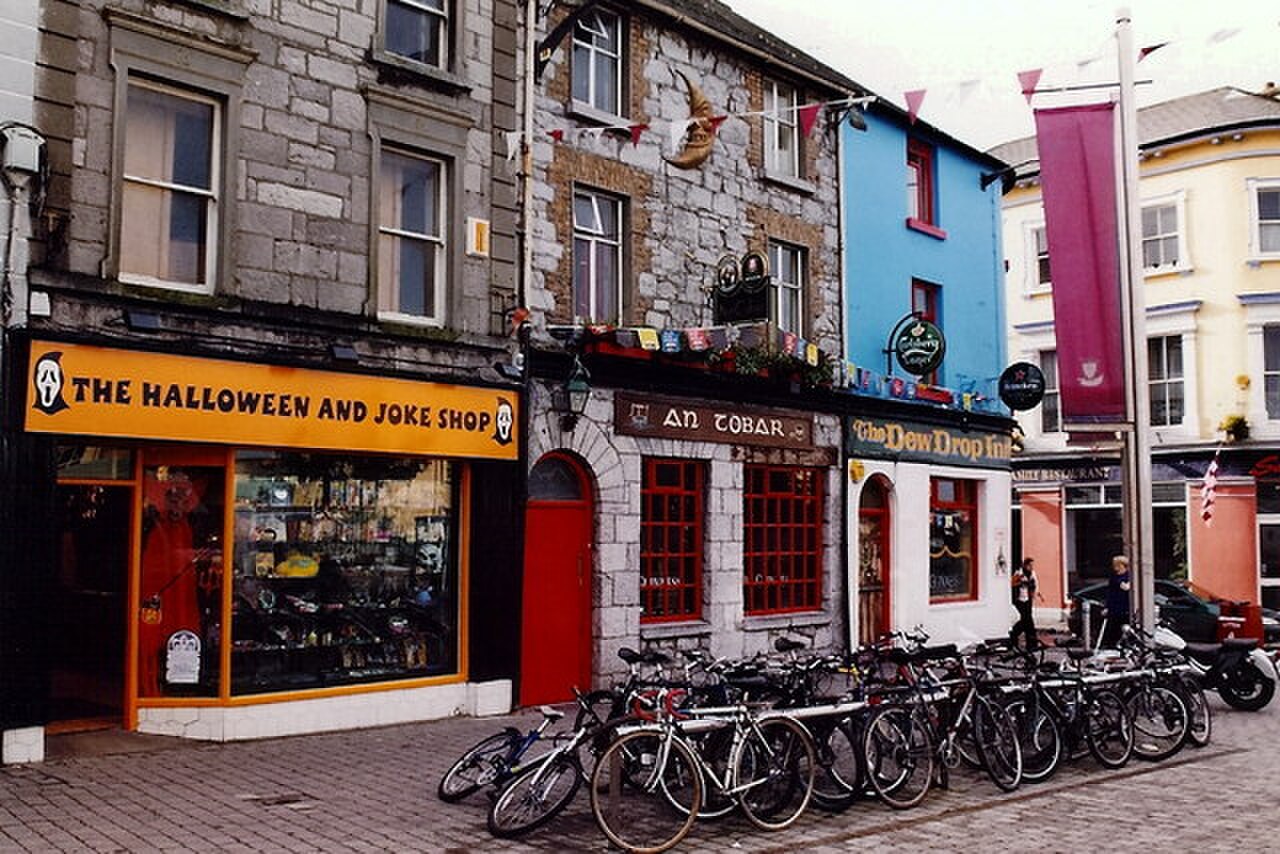 The Dew Drop Inn